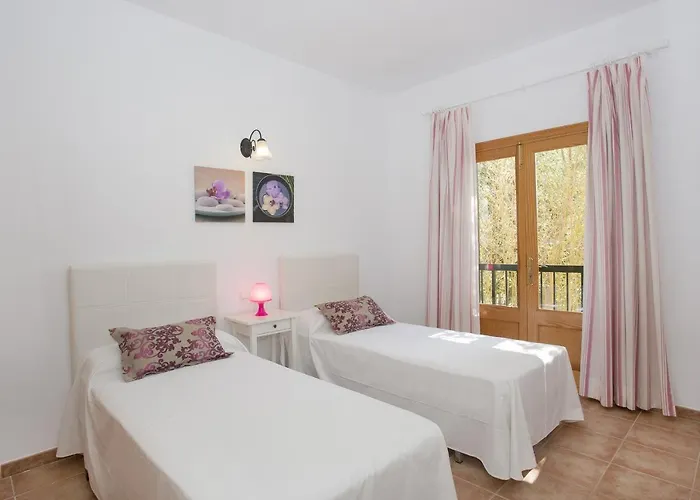 Punta Colet Вилла Польенса